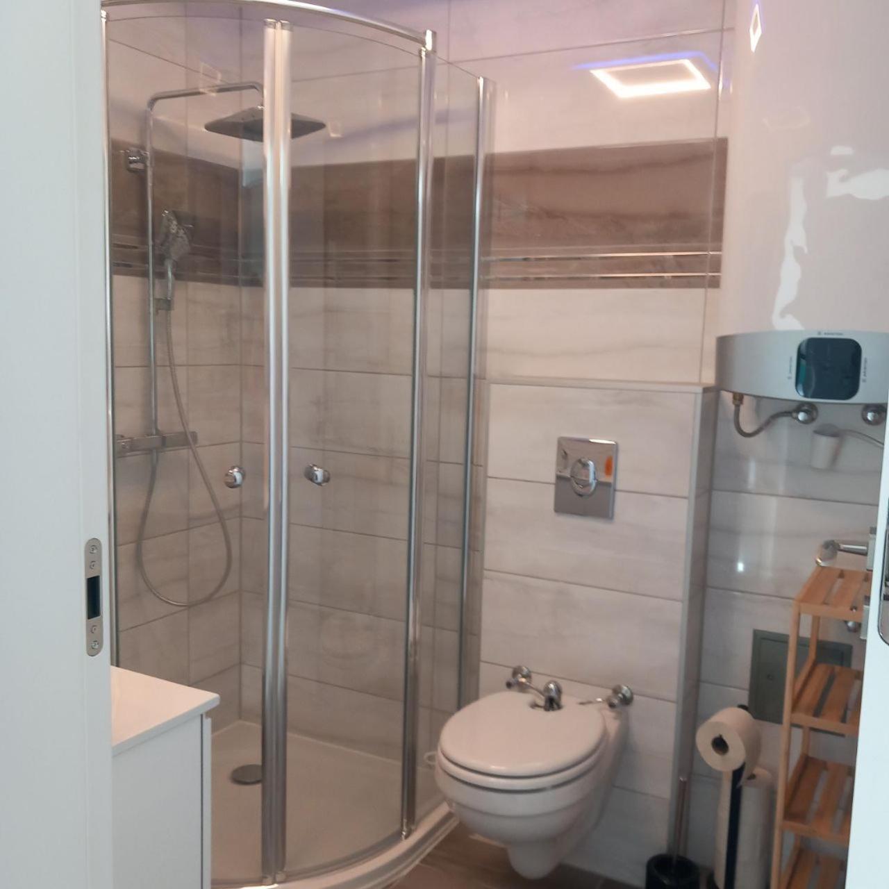Blueline Apartments Am Woerthersee Schiefling am See Ngoại thất bức ảnh